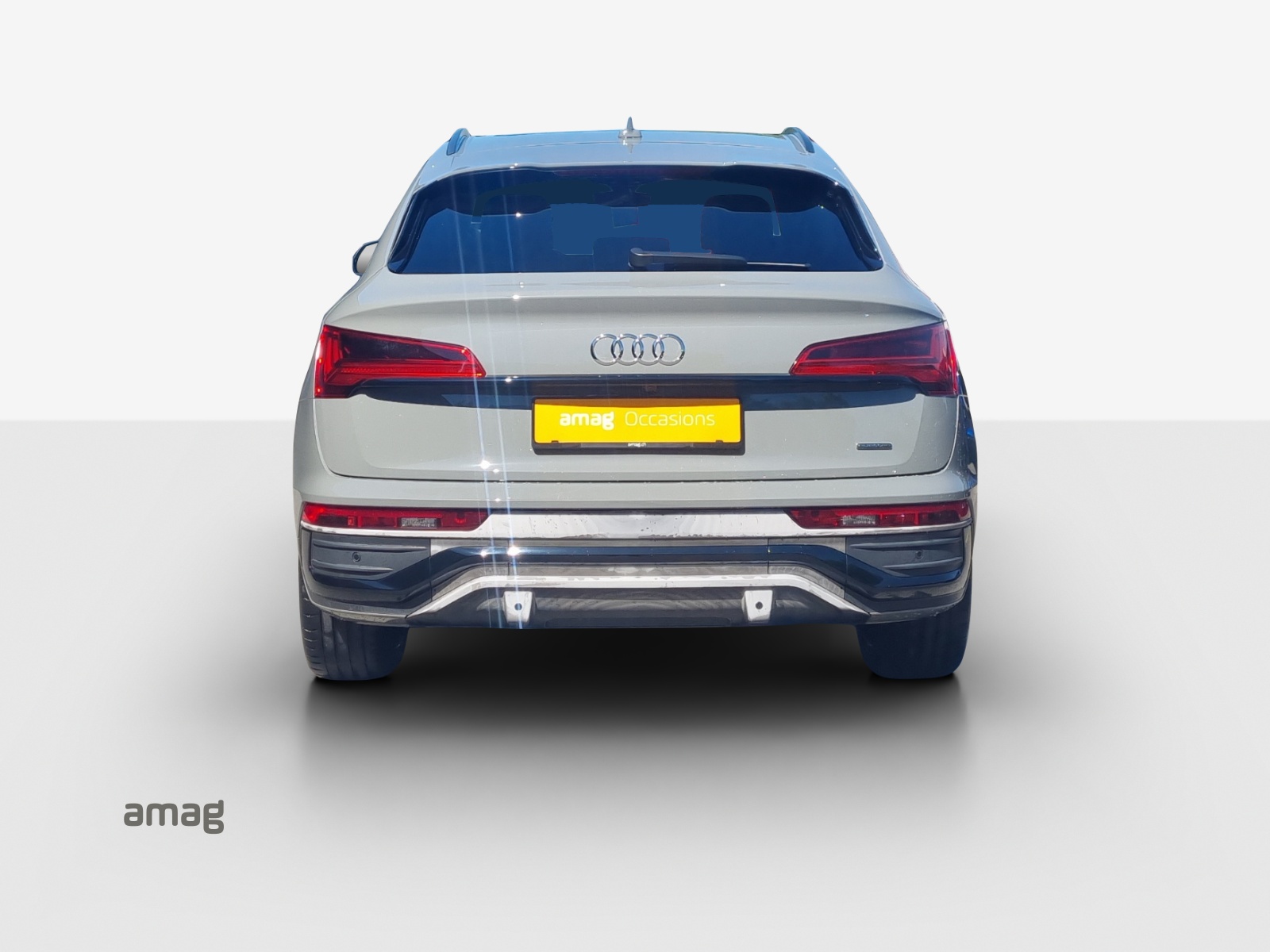 AUDI Q5 Sportback 45 TFSI Black Edition quattro S-tronic-image-3