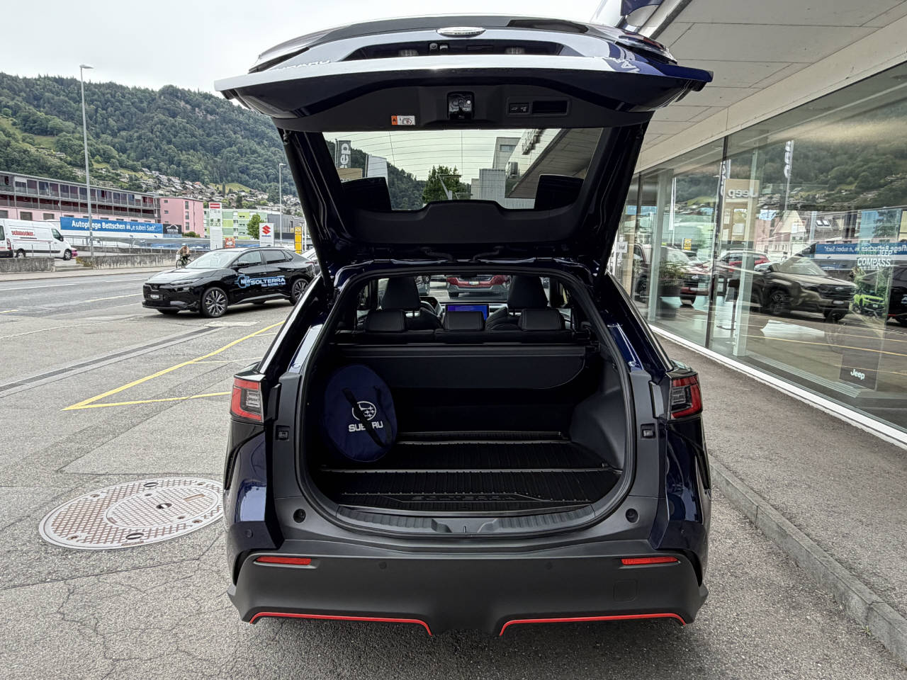 SUBARU Solterra eV Luxury AWD-image-6