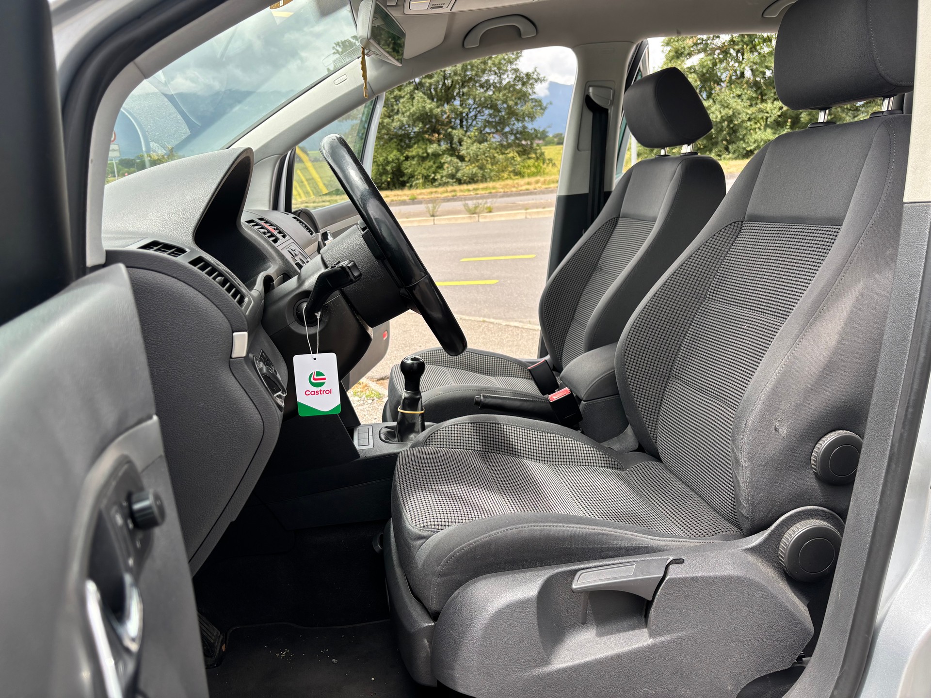 VW Touran 2.0 FSI Trendline-image-9