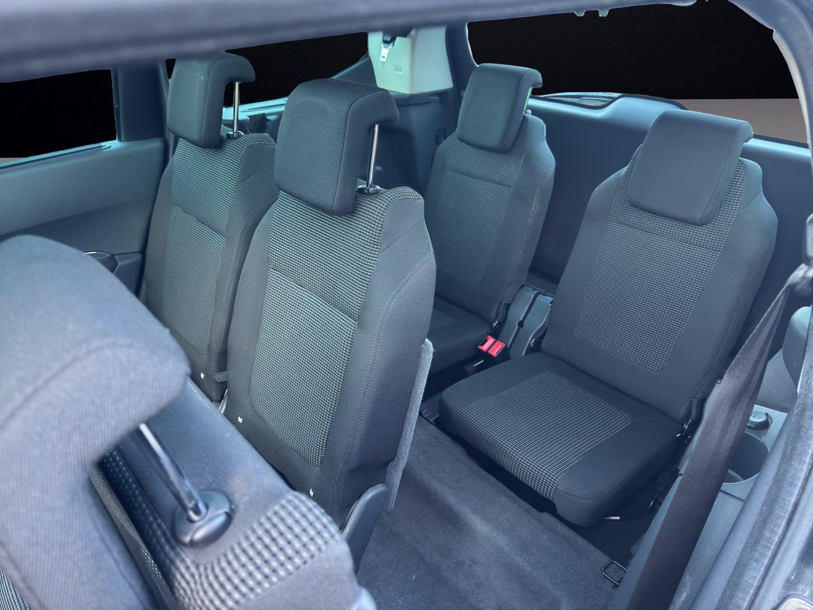 PEUGEOT 5008 1.6 16V T Sport Pack 156-PS 7-Plätzer Frisch MFK & abService Schweizer Fahrzeug aus erster Schweizer Hand-image-13
