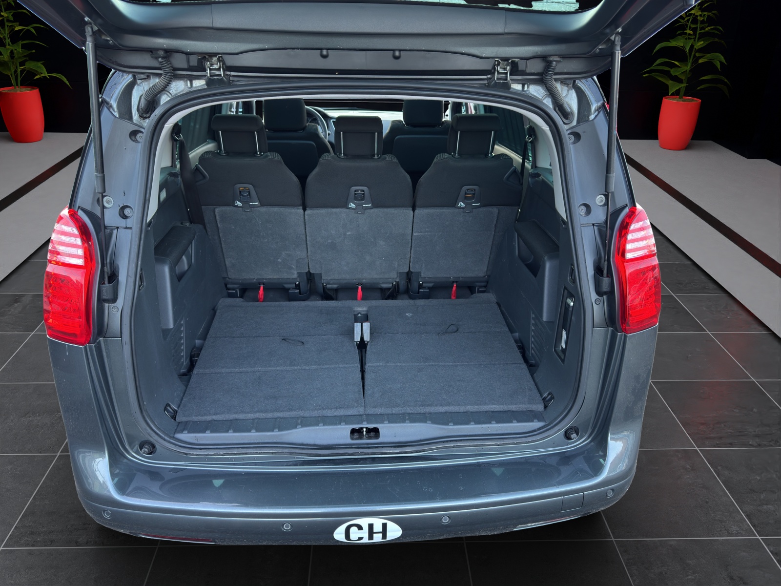 PEUGEOT 5008 1.6 16V T Sport Pack 156-PS 7-Plätzer Frisch MFK & abService Schweizer Fahrzeug aus erster Schweizer Hand-image-15