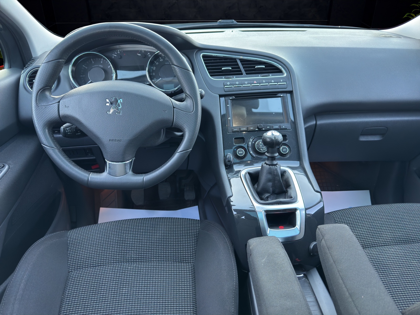 PEUGEOT 5008 1.6 16V T Sport Pack 156-PS 7-Plätzer Frisch MFK & abService Schweizer Fahrzeug aus erster Schweizer Hand-image-10