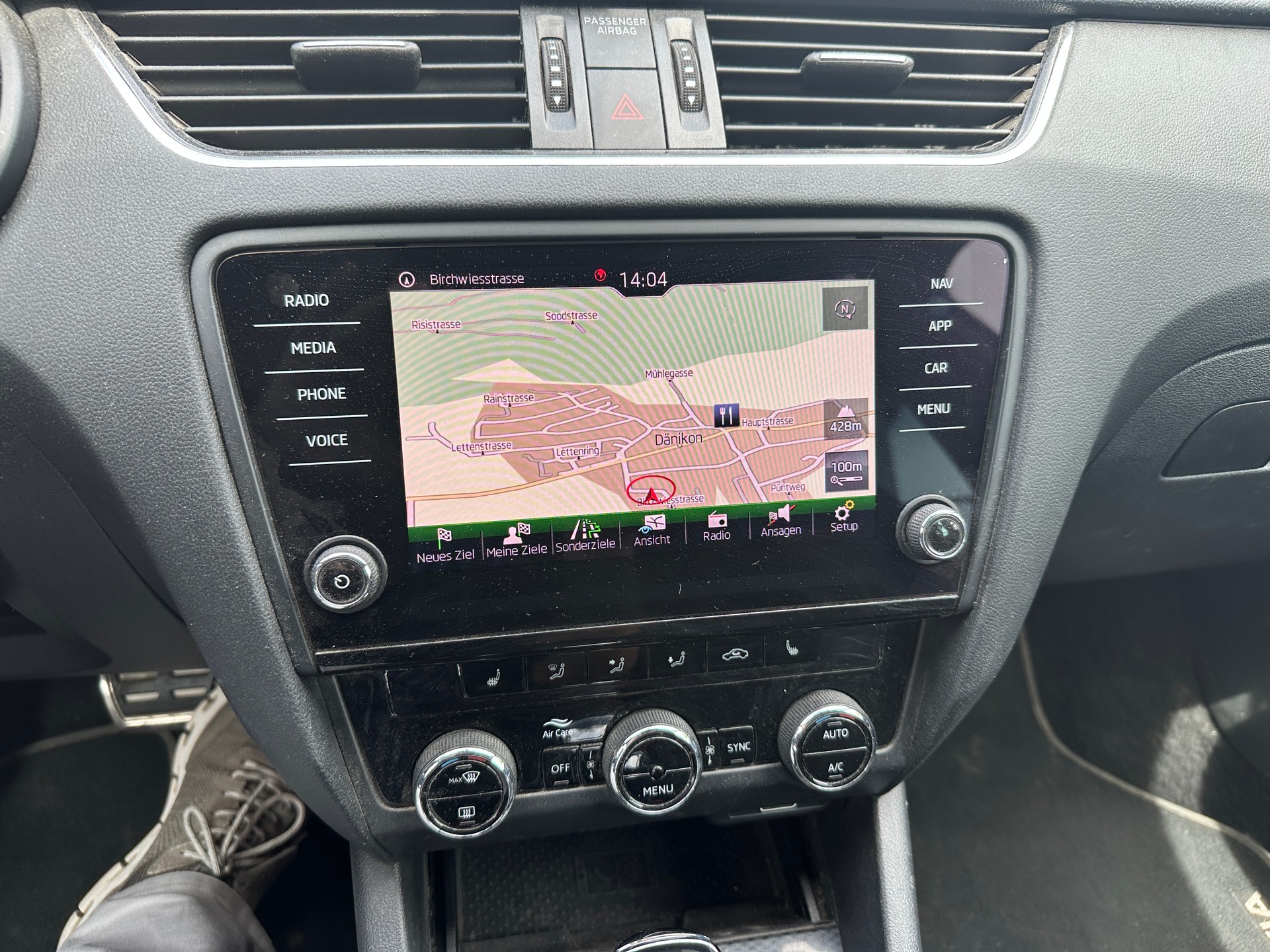 SKODA Octavia Combi 2.0 TSI RS DSG-image-8