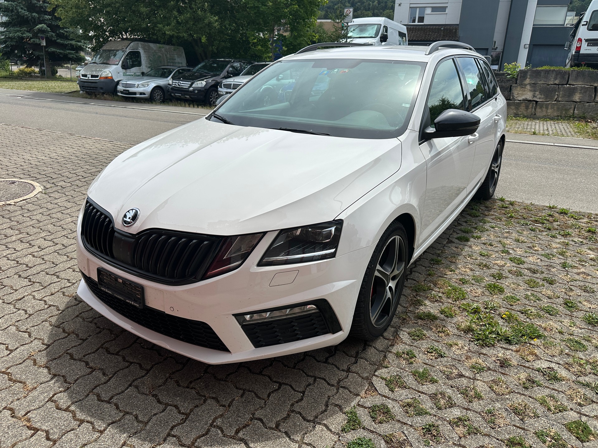 SKODA Octavia Combi 2.0 TSI RS DSG-image-0