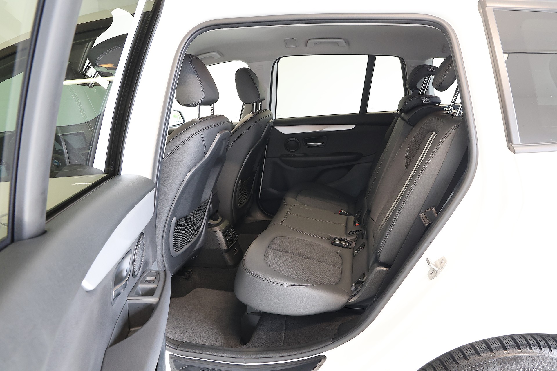BMW 220d xDrive Gran Tourer Steptronic-image-17