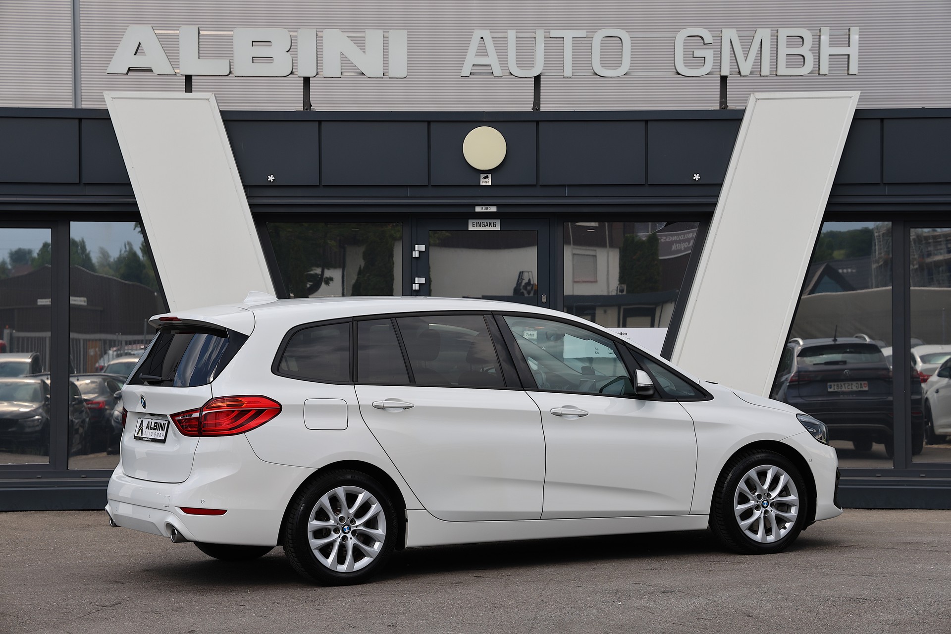 BMW 220d xDrive Gran Tourer Steptronic-showroom-element-3
