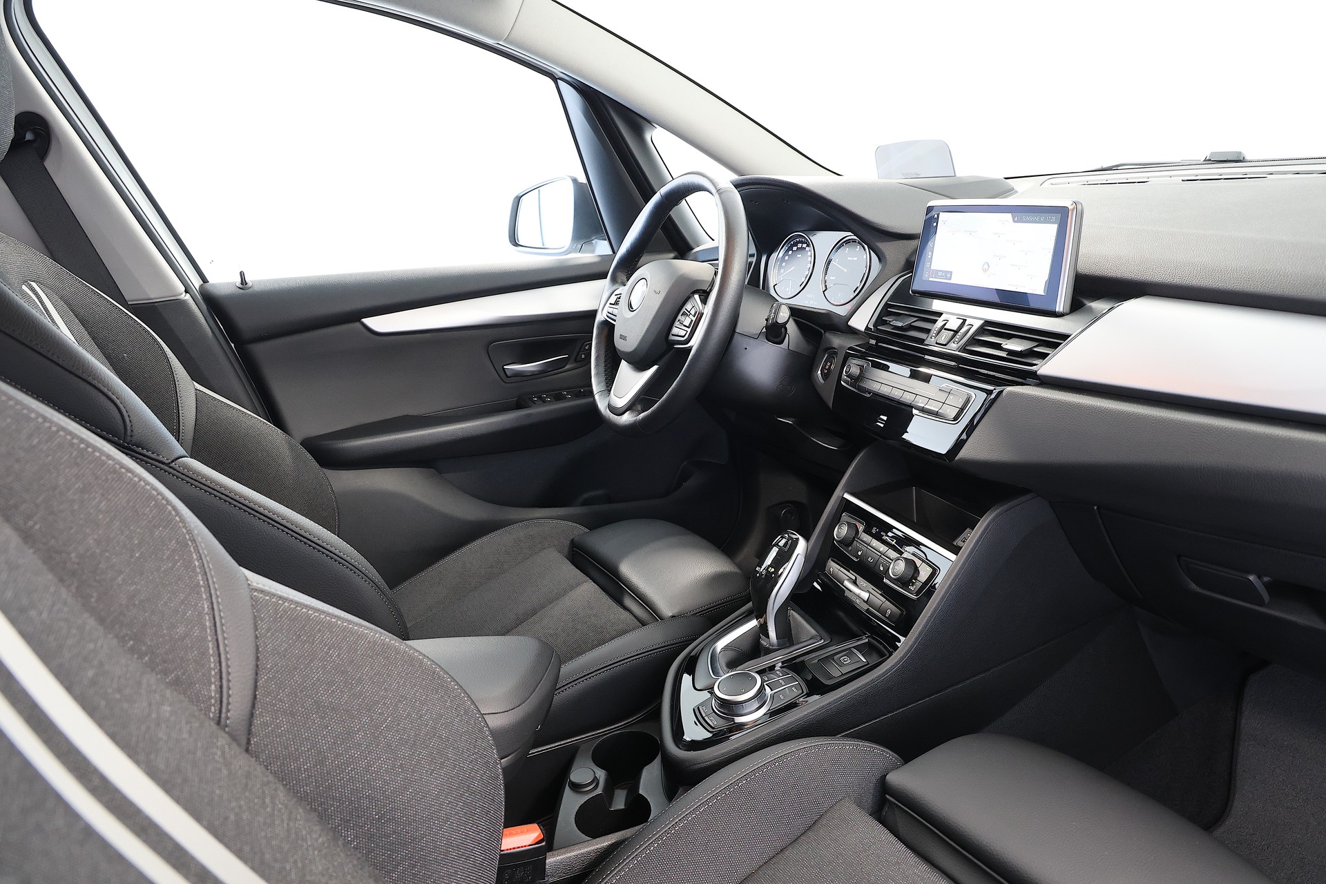 BMW 220d xDrive Gran Tourer Steptronic-image-14