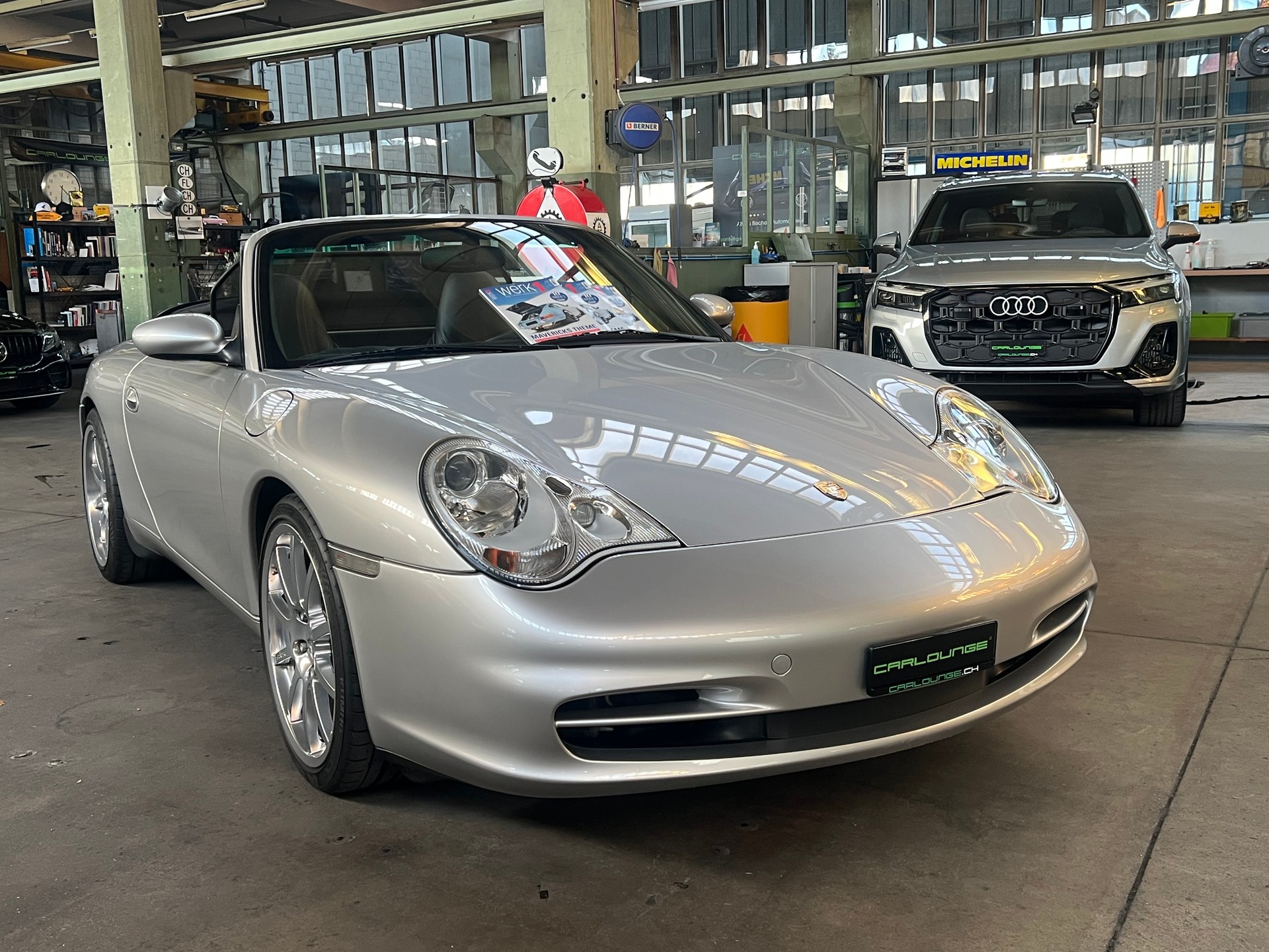 PORSCHE 911 Carrera 4 Cabrio-image-1