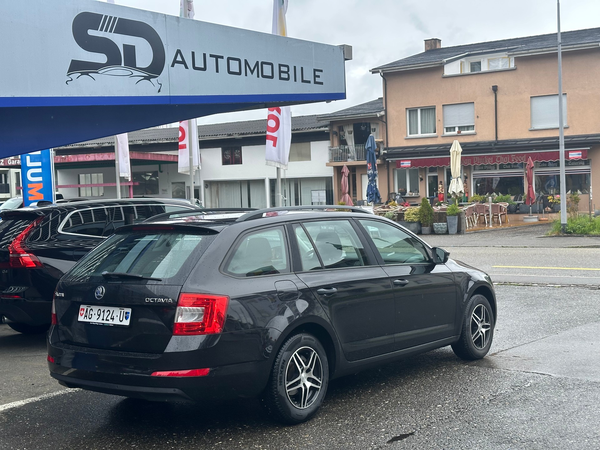 SKODA Octavia Combi 1.6 TDI Elegance-image-3