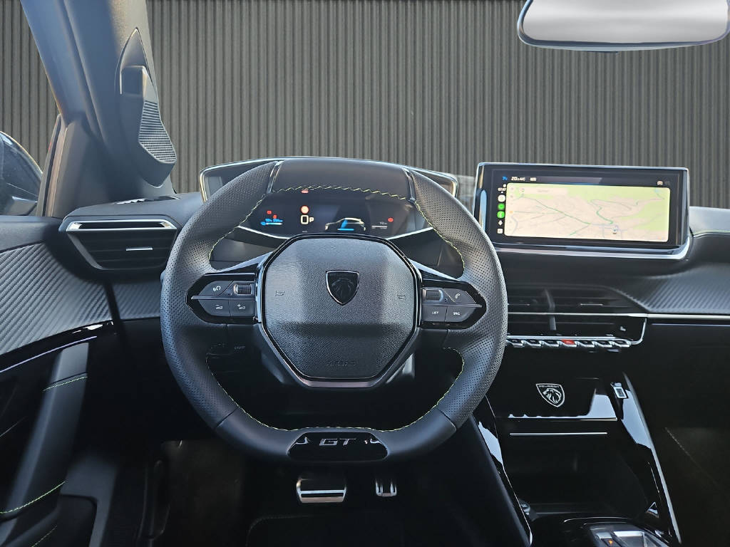 PEUGEOT 208 e-GT-image-13
