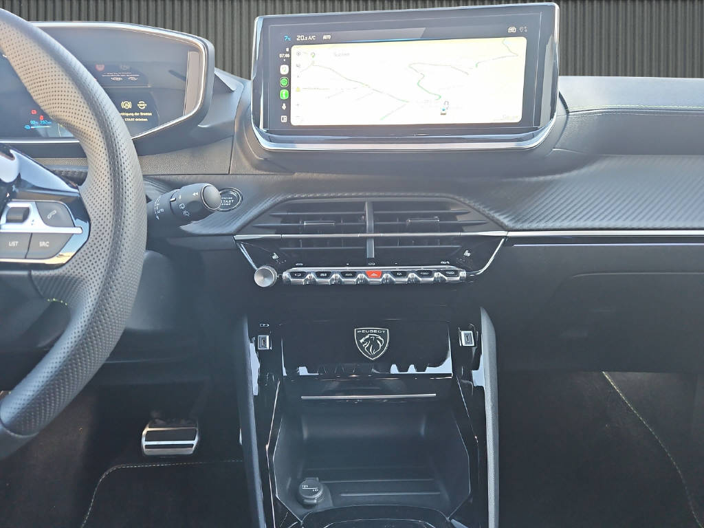 PEUGEOT 208 e-GT-image-12