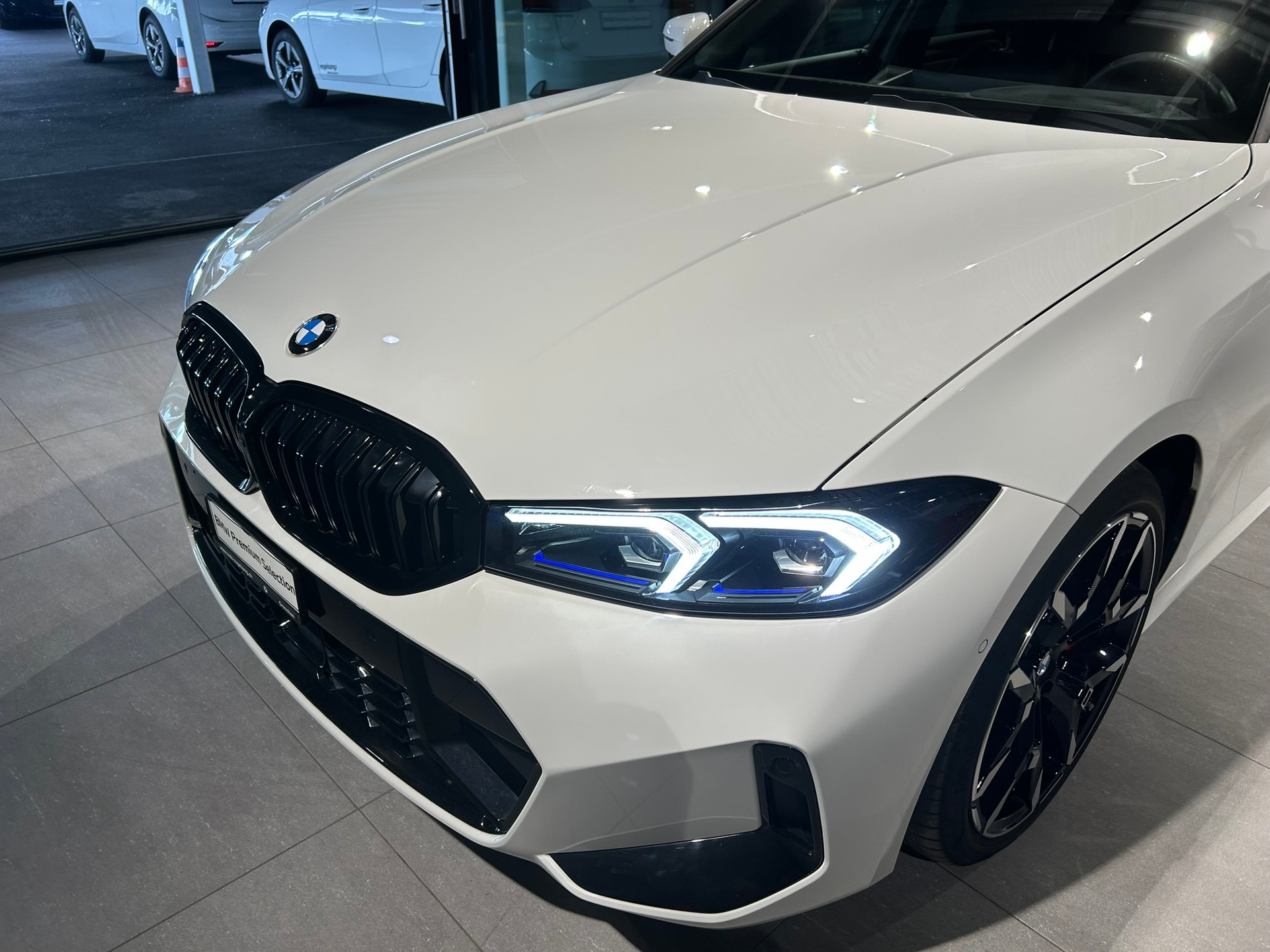 BMW 320d xDrive 48V Steptronic M Sport Pro-image-17