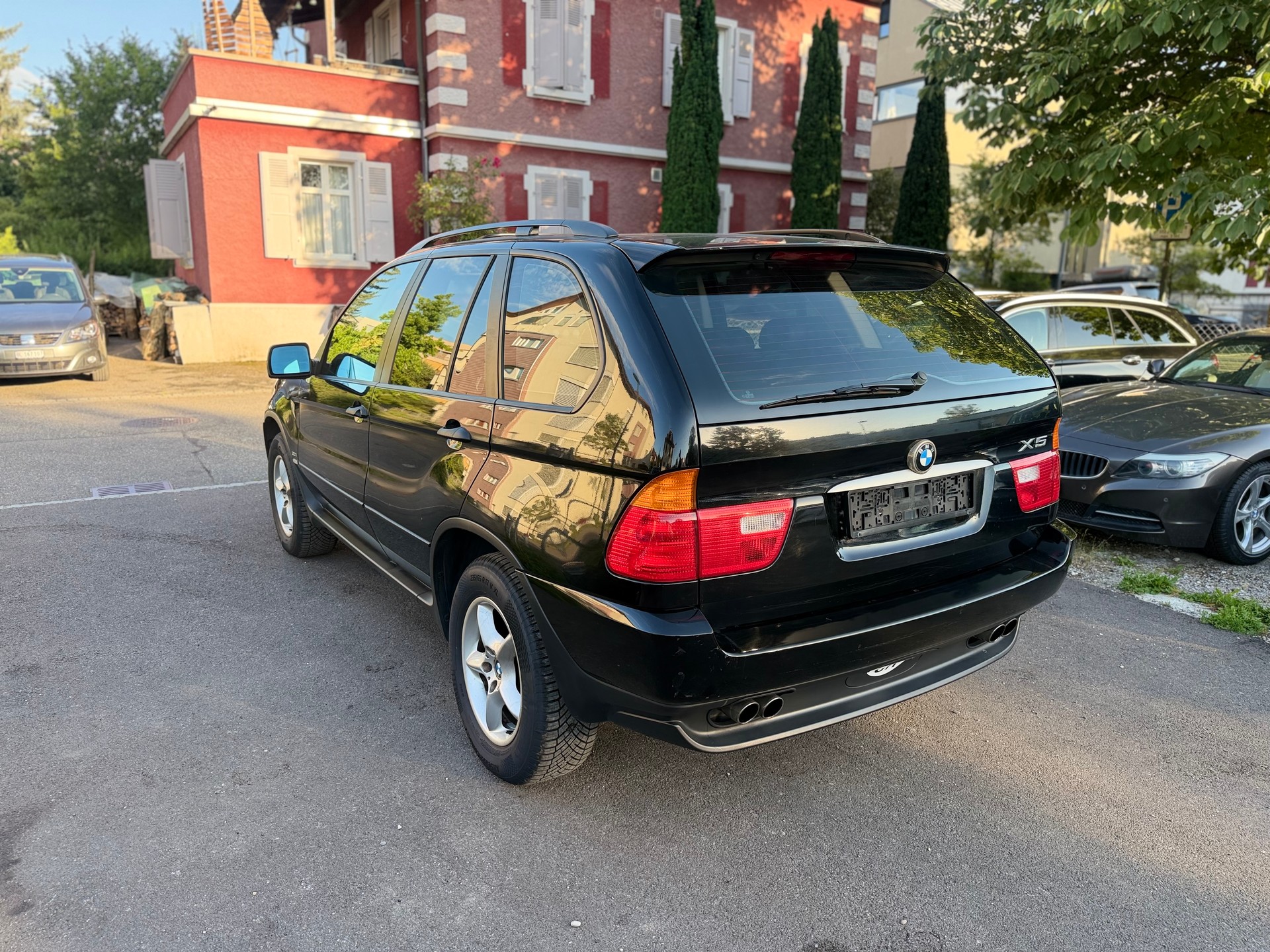 BMW X5 3.0i-image-3