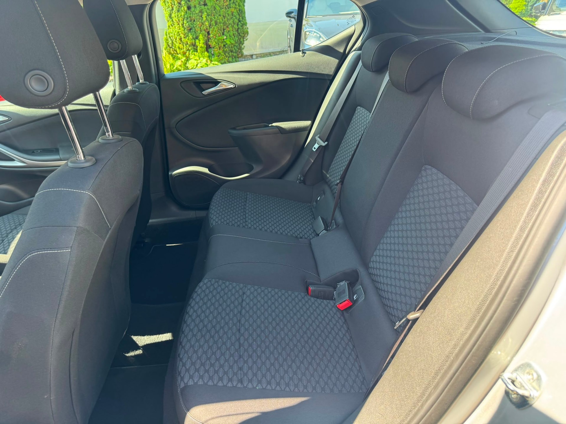 OPEL Astra 1.5 CDTi Edition-image-15