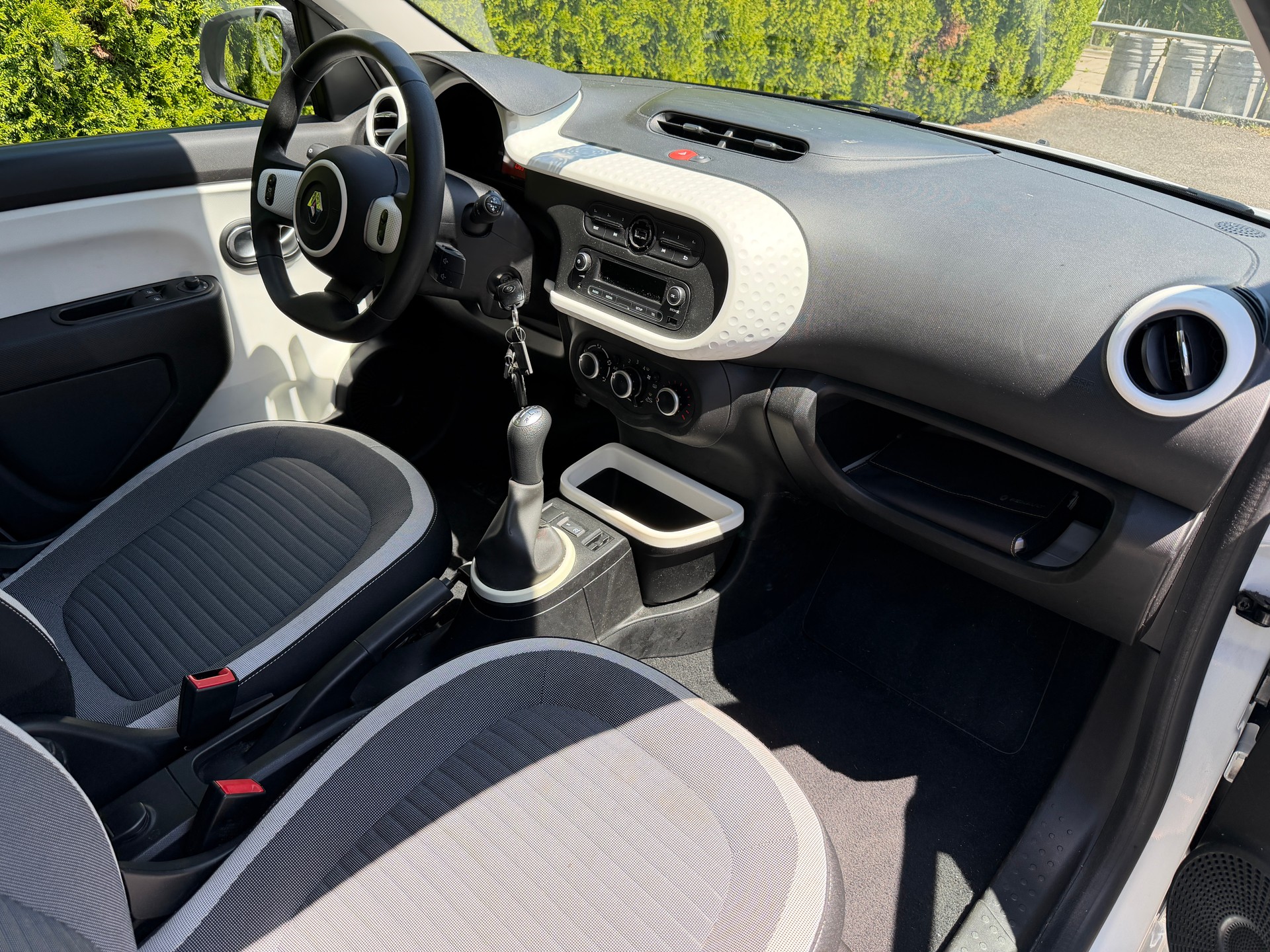 RENAULT Twingo 1.0 City-image-10
