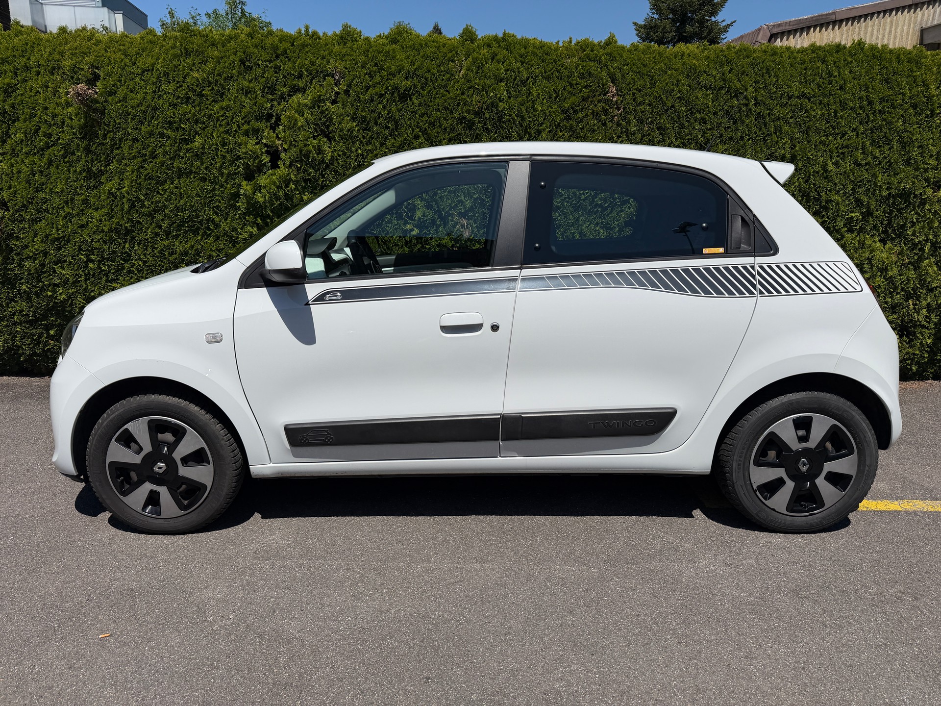 RENAULT Twingo 1.0 City-image-1
