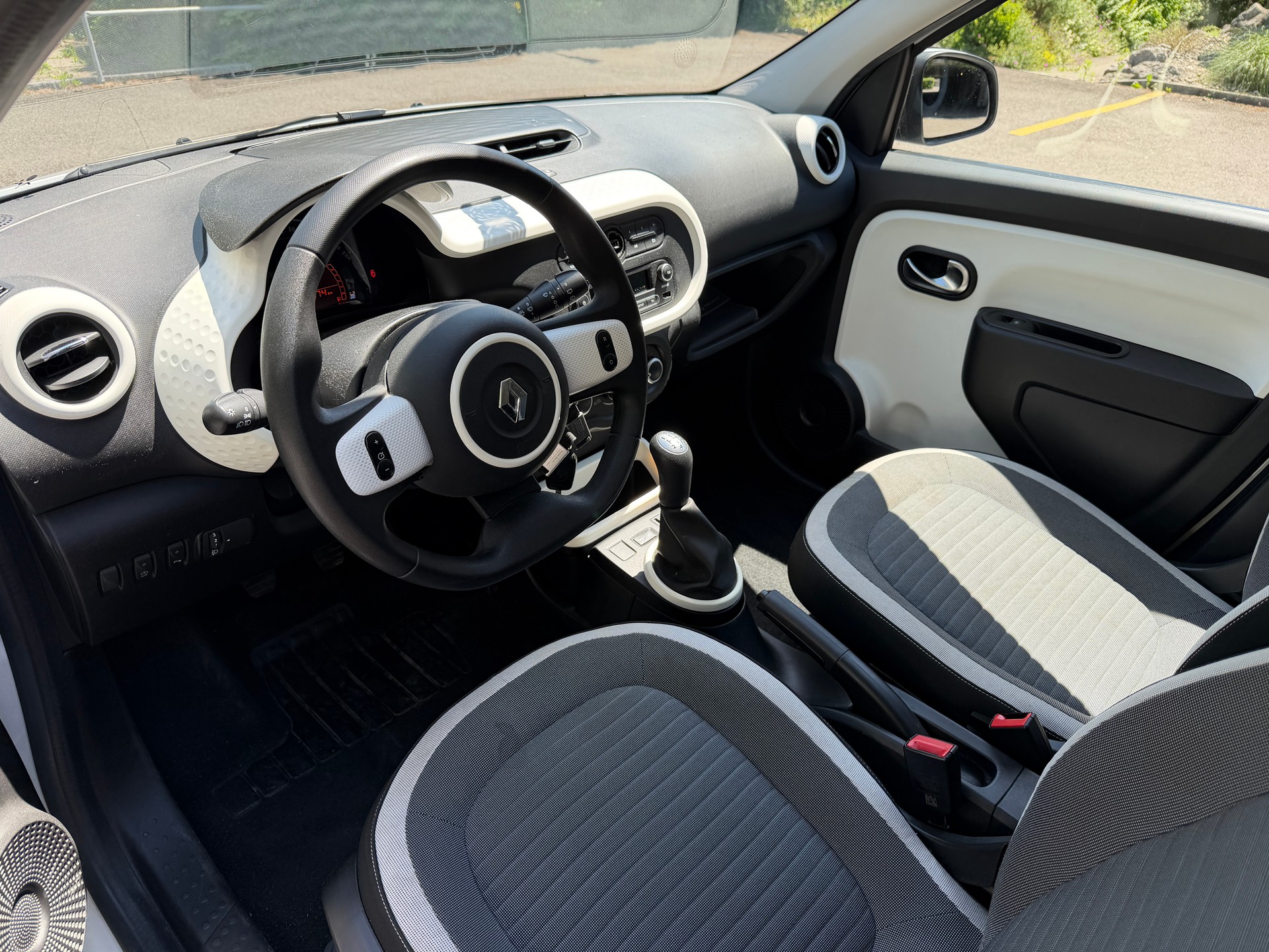 RENAULT Twingo 1.0 City-image-8
