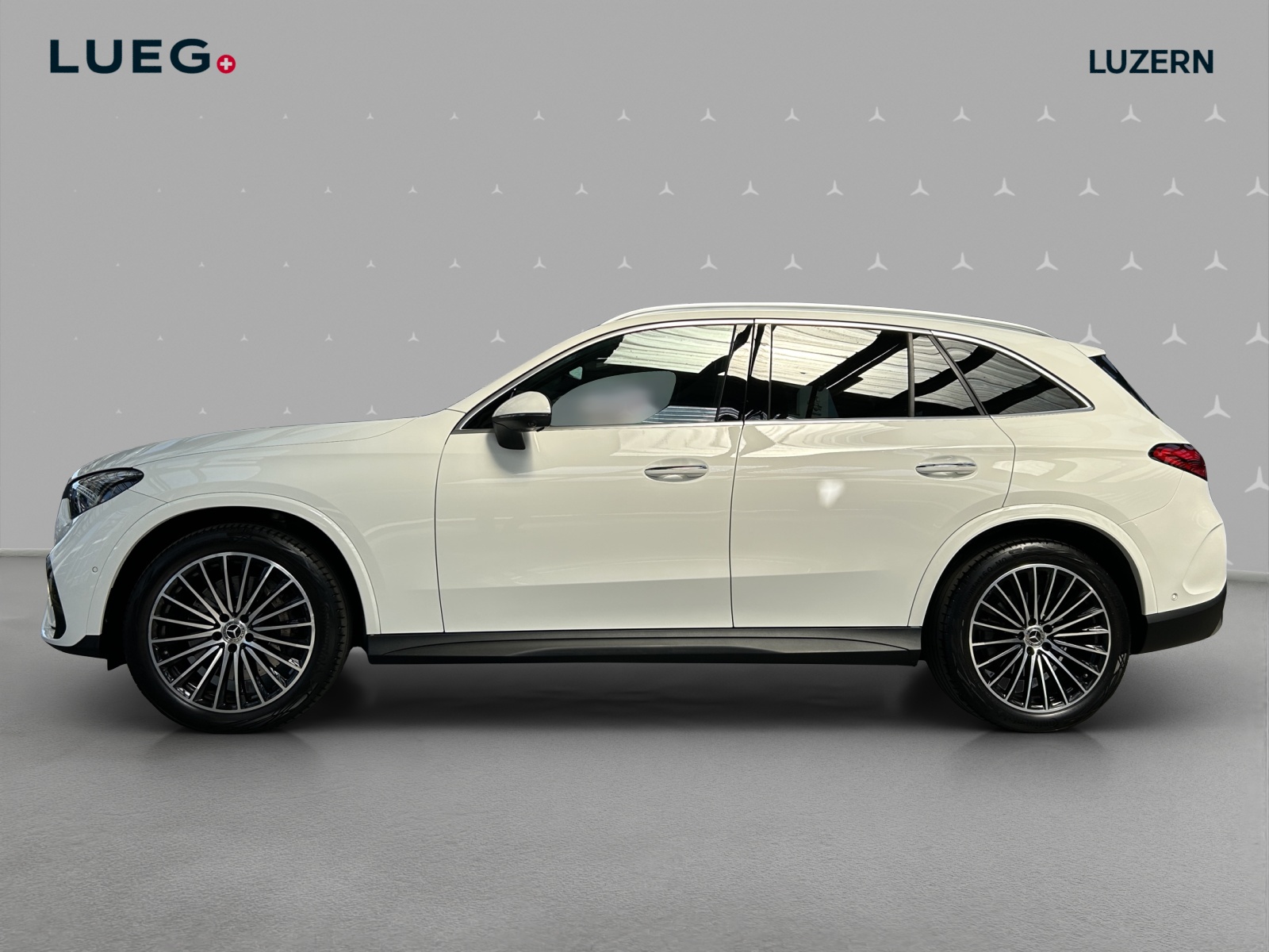 MERCEDES-BENZ GLC 300 4Matic AMG Line 9G-Tronic-image-1