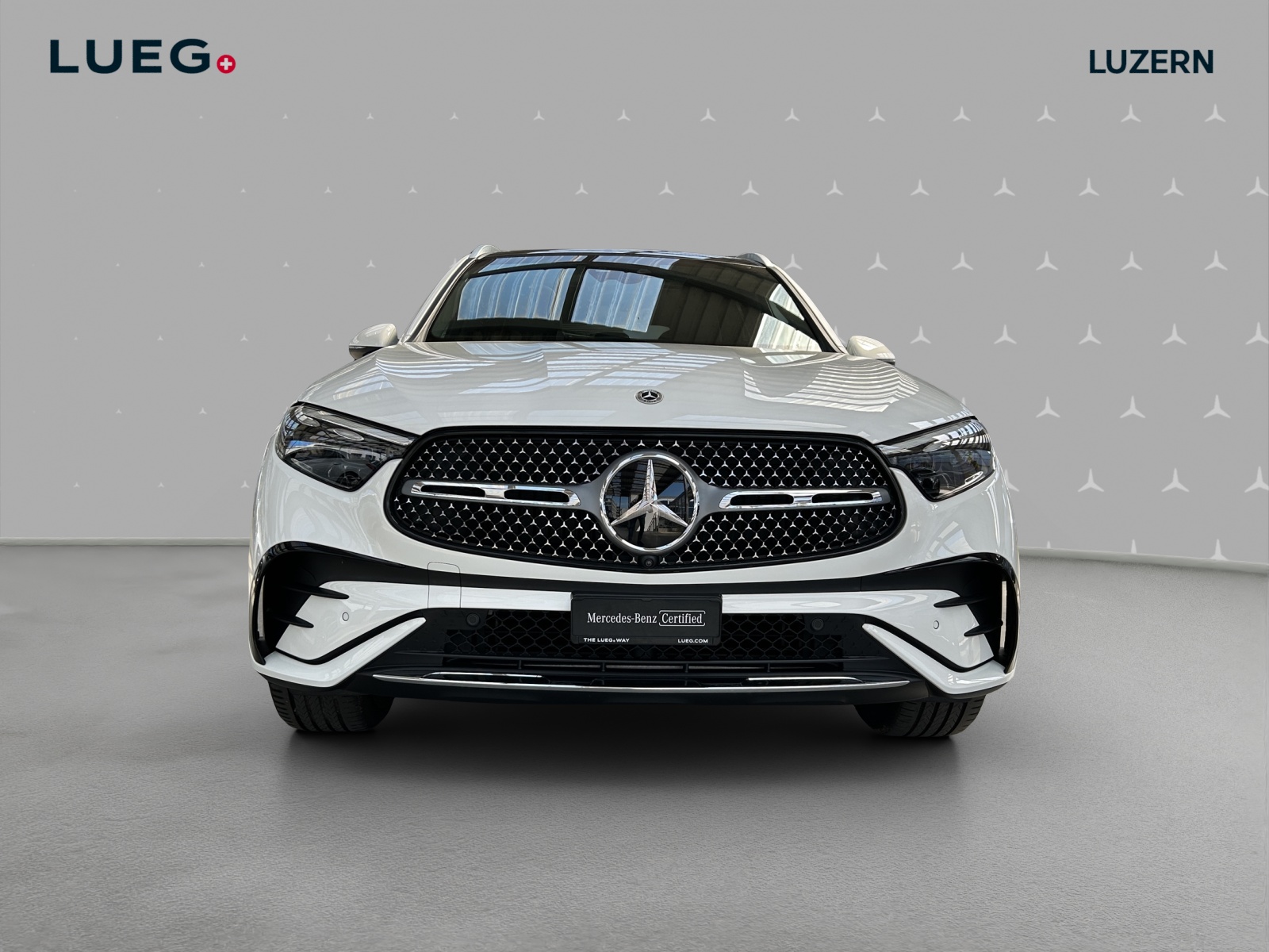 MERCEDES-BENZ GLC 300 4Matic AMG Line 9G-Tronic-image-5