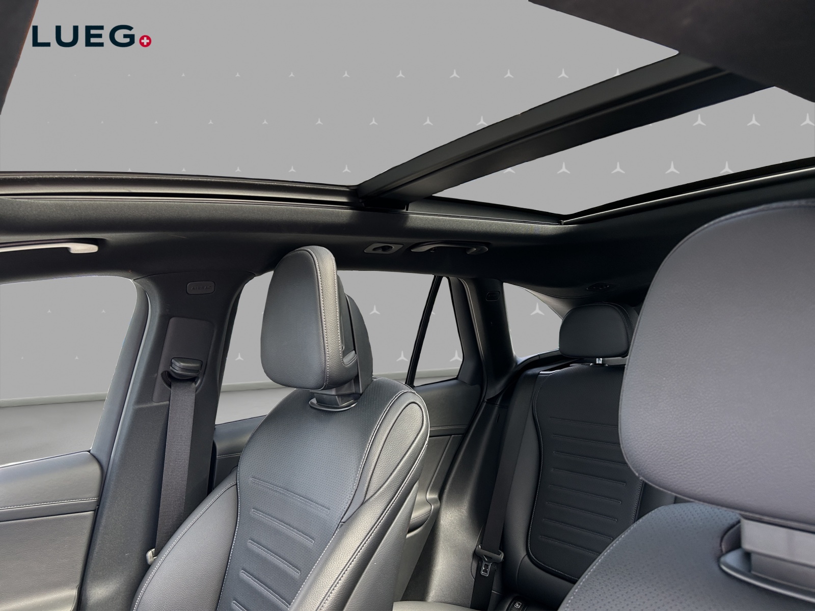 MERCEDES-BENZ GLC 300 4Matic AMG Line 9G-Tronic-image-8