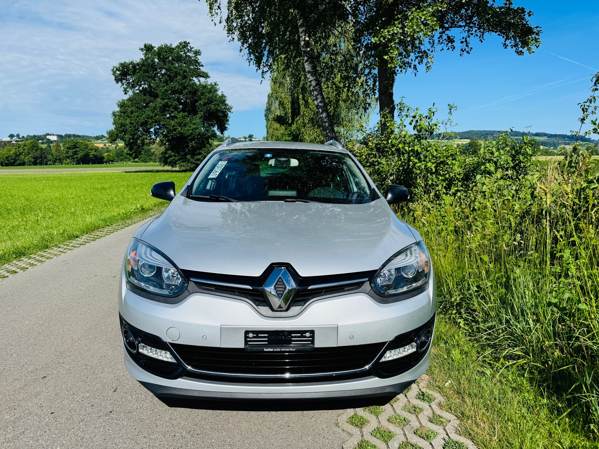 RENAULT Mégane Grandtour 1.2 16V Turbo Bose EDC-image-9