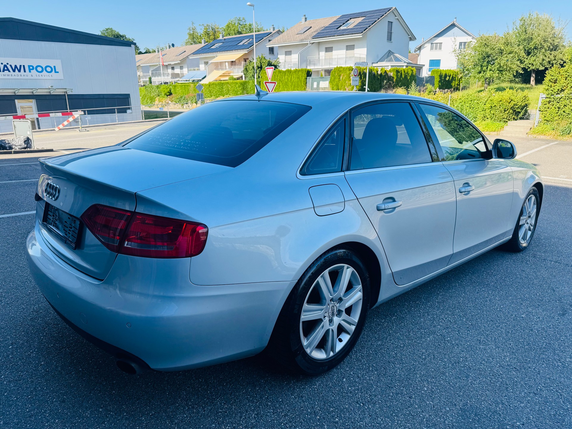 AUDI A4 Limousine 3.2 FSI quattro-image-7