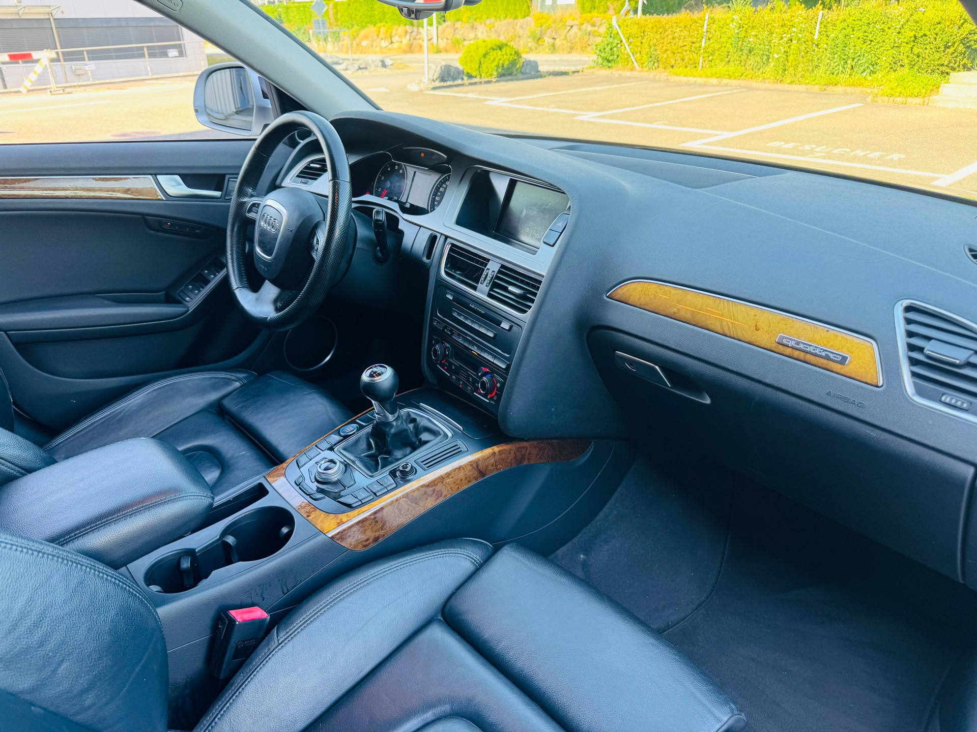 AUDI A4 Limousine 3.2 FSI quattro-image-2