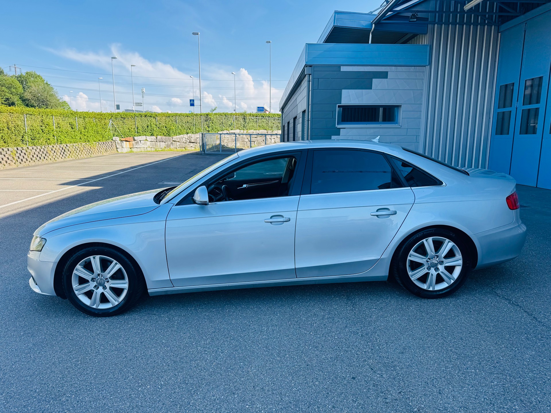 AUDI A4 Limousine 3.2 FSI quattro-image-1