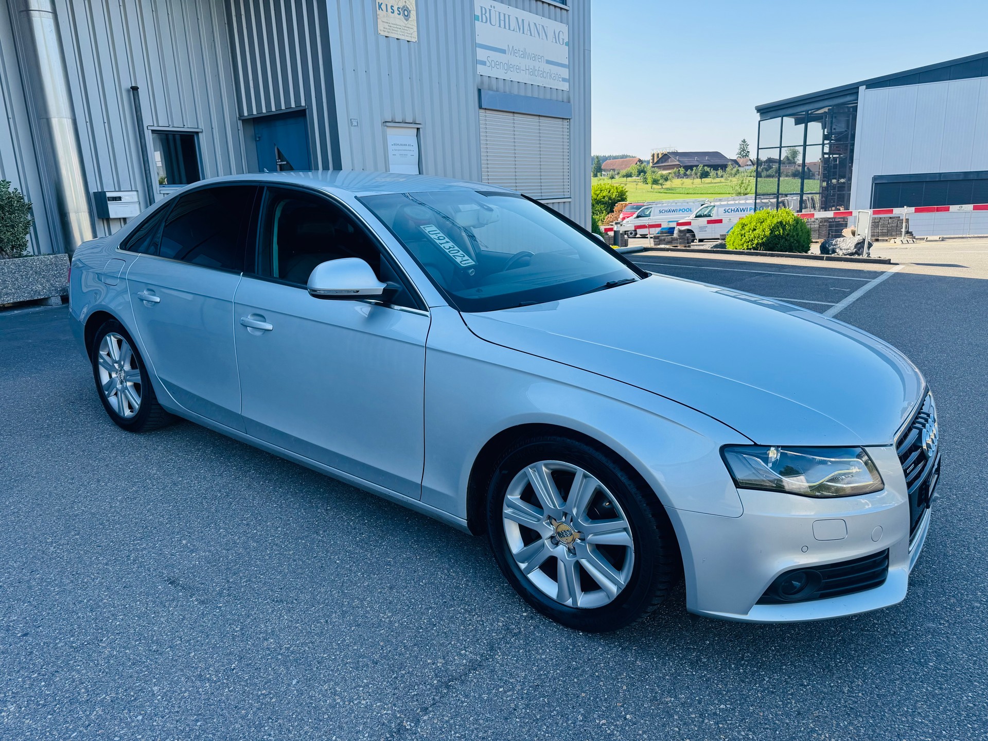AUDI A4 Limousine 3.2 FSI quattro-image-9