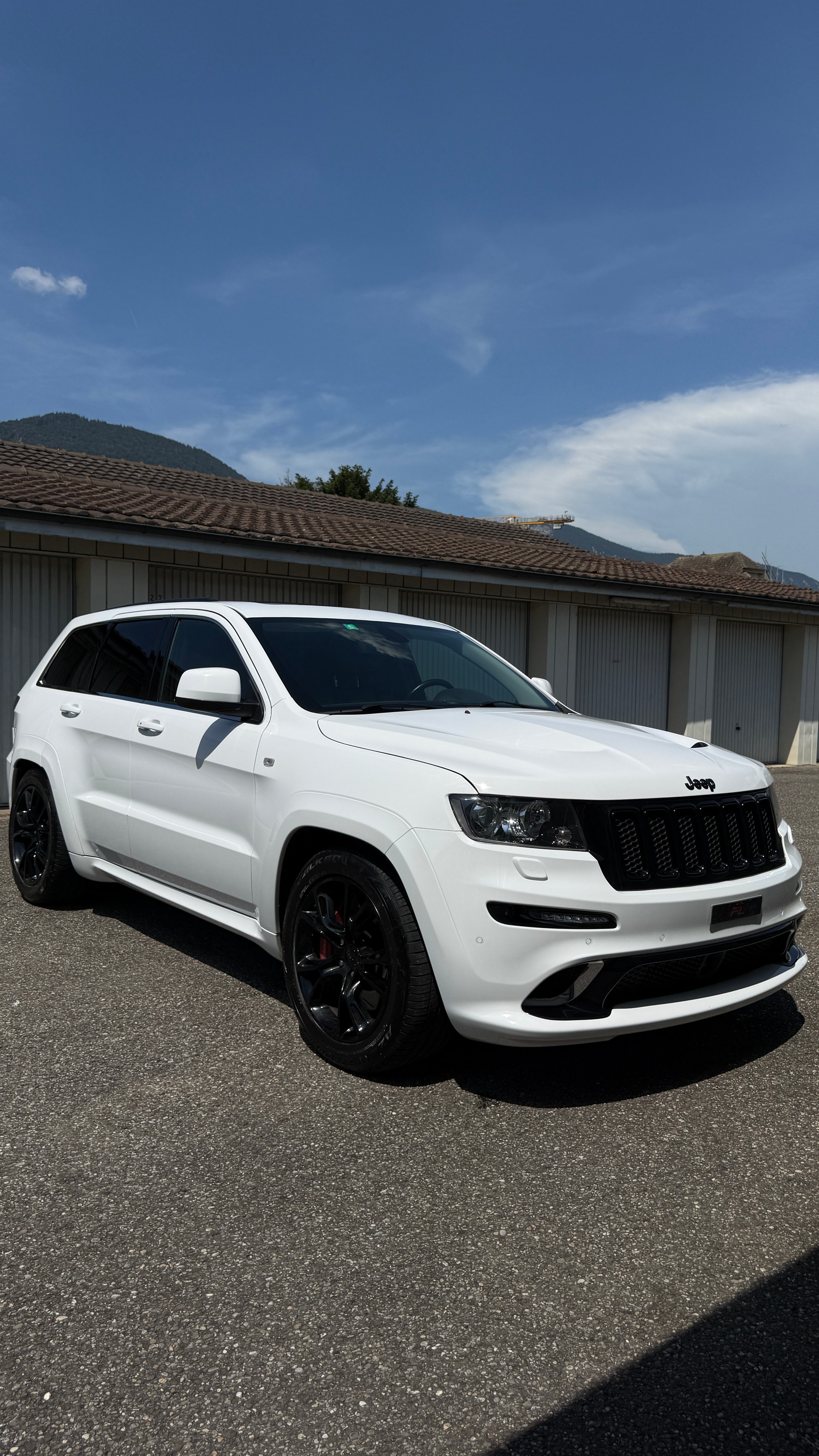JEEP 6.4 V8 HEMI SRT8-image-0
