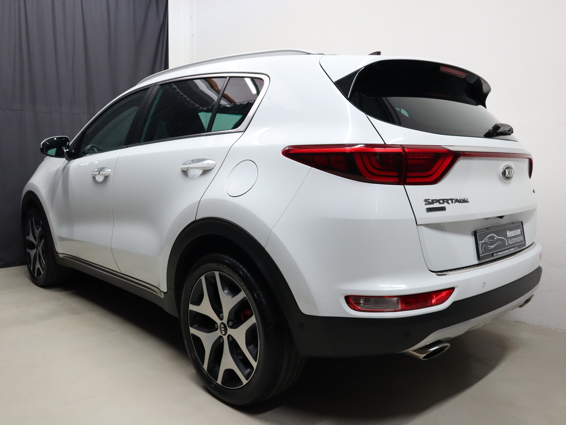 KIA Sportage 2.0CRDi Style GT Line 4WD Automat - Panorama - Navi - DAB+ - JBL - Kamera - 185 PS-image-3