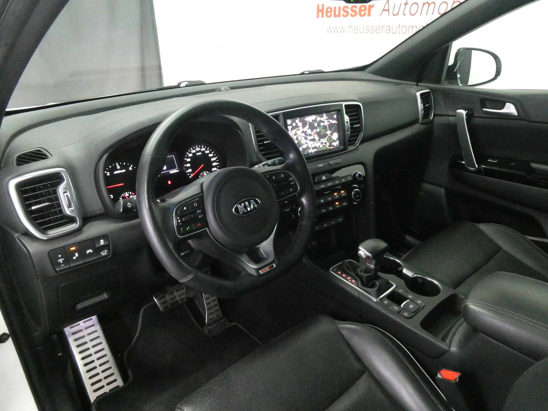 KIA Sportage 2.0CRDi Style GT Line 4WD Automat - Panorama - Navi - DAB+ - JBL - Kamera - 185 PS-image-8