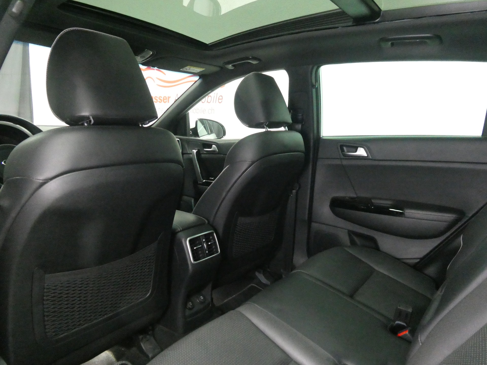 KIA Sportage 2.0CRDi Style GT Line 4WD Automat - Panorama - Navi - DAB+ - JBL - Kamera - 185 PS-image-10