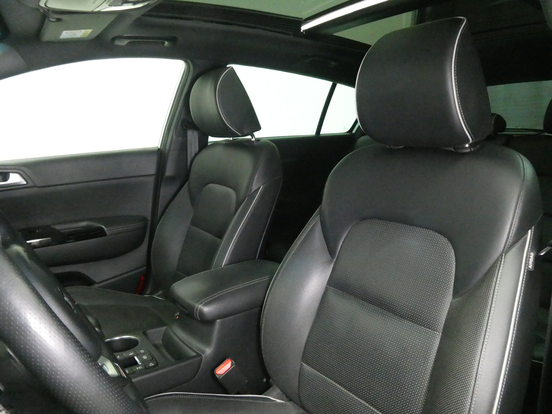 KIA Sportage 2.0CRDi Style GT Line 4WD Automat - Panorama - Navi - DAB+ - JBL - Kamera - 185 PS-image-9