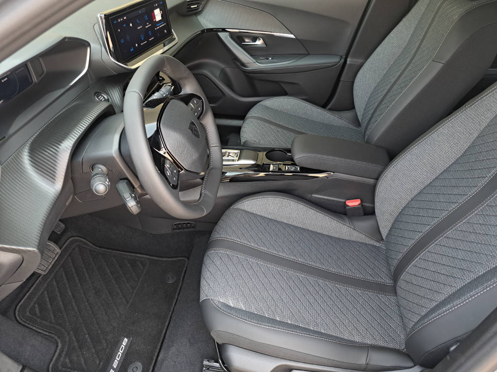 PEUGEOT 2008 e-Allure 156cv - 8 ans de garantie-image-7