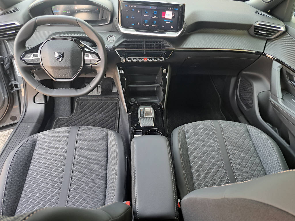 PEUGEOT 2008 e-Allure 156cv - 8 ans de garantie-image-11