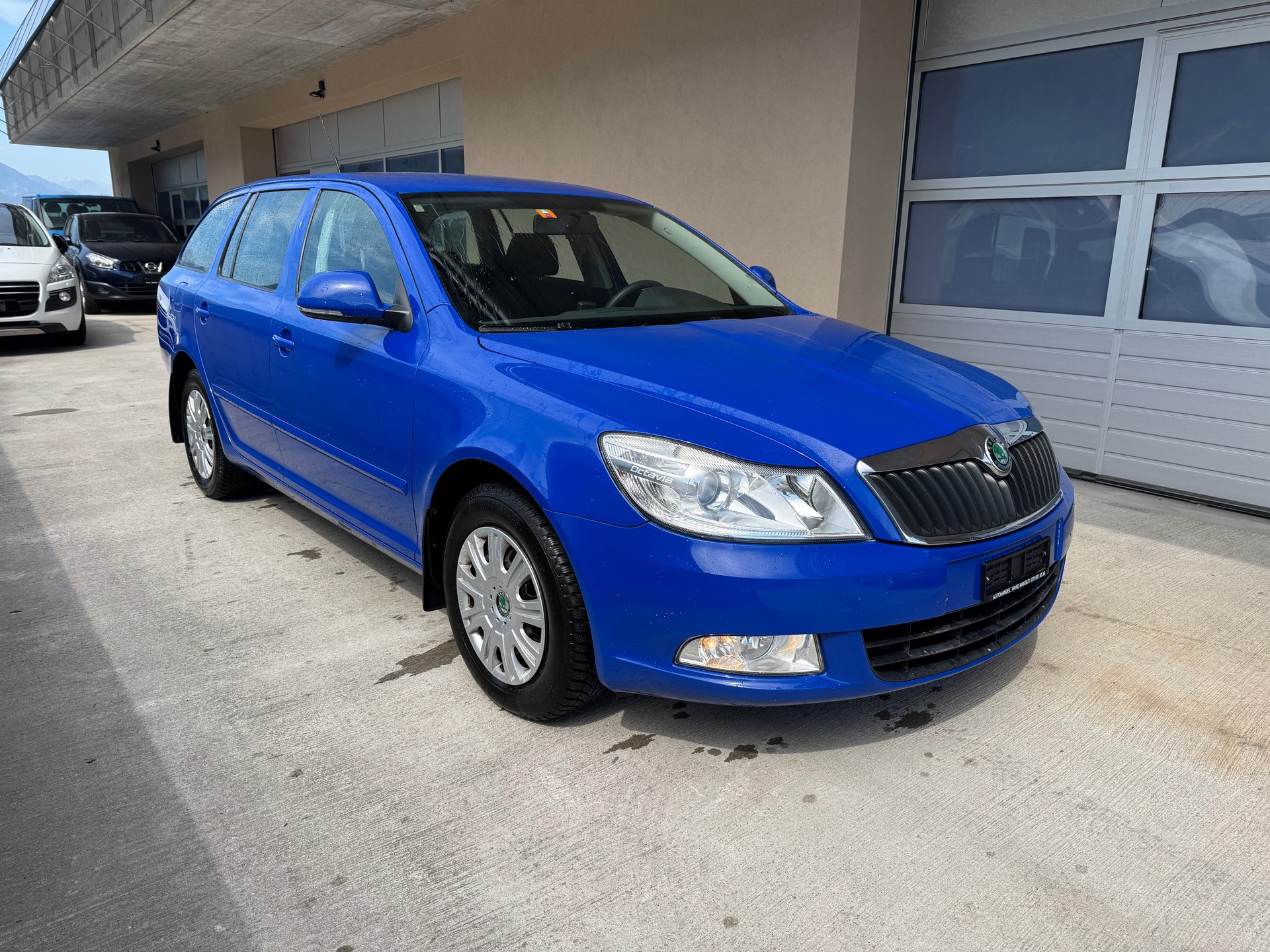 SKODA Octavia Combi 1.9 TDI Swiss Adventure 4x4-image-1