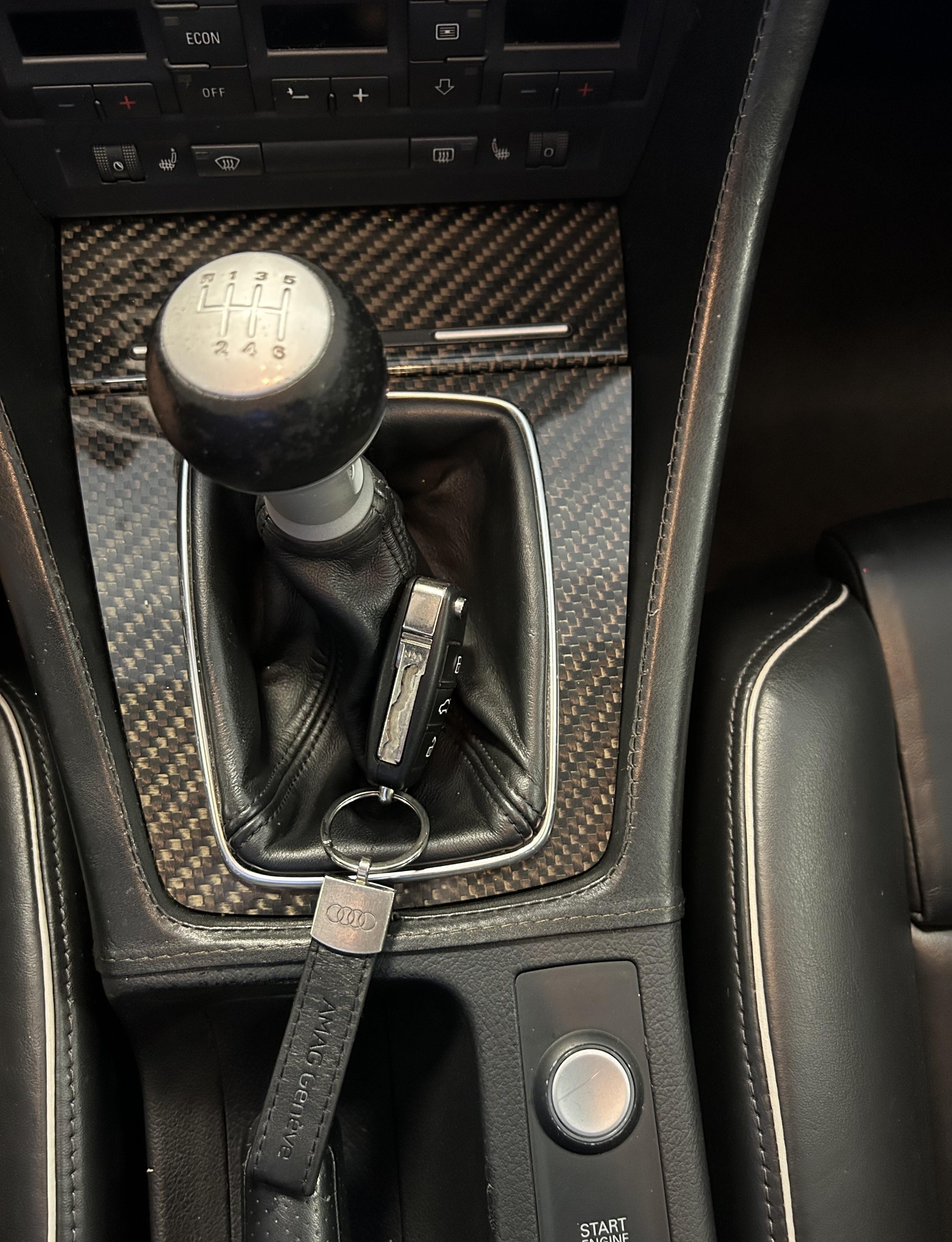 AUDI RS4 4.2 V8 quattro-image-9