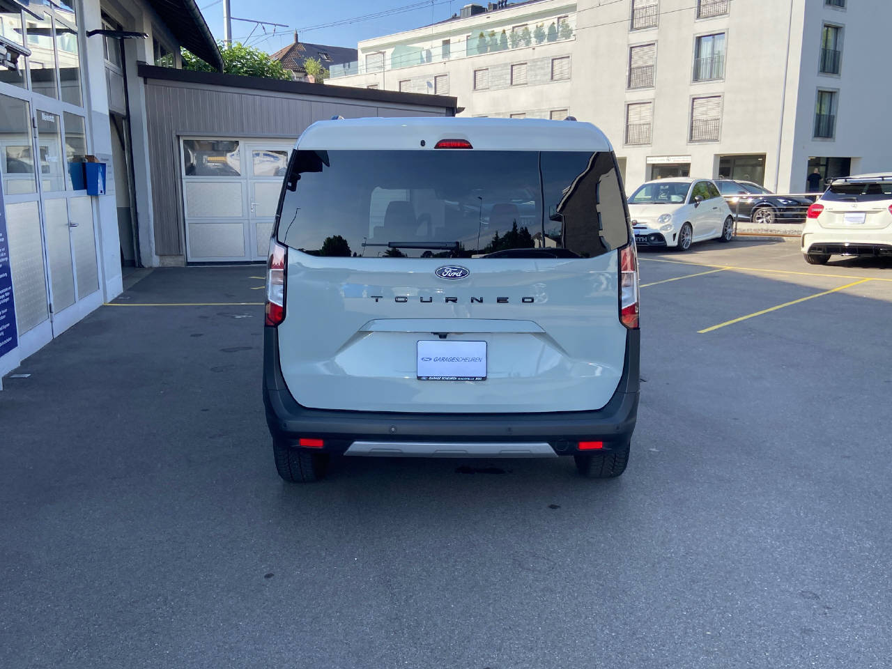 FORD TOURNEO COURIERier 1.0 EcoBoost Active-image-4