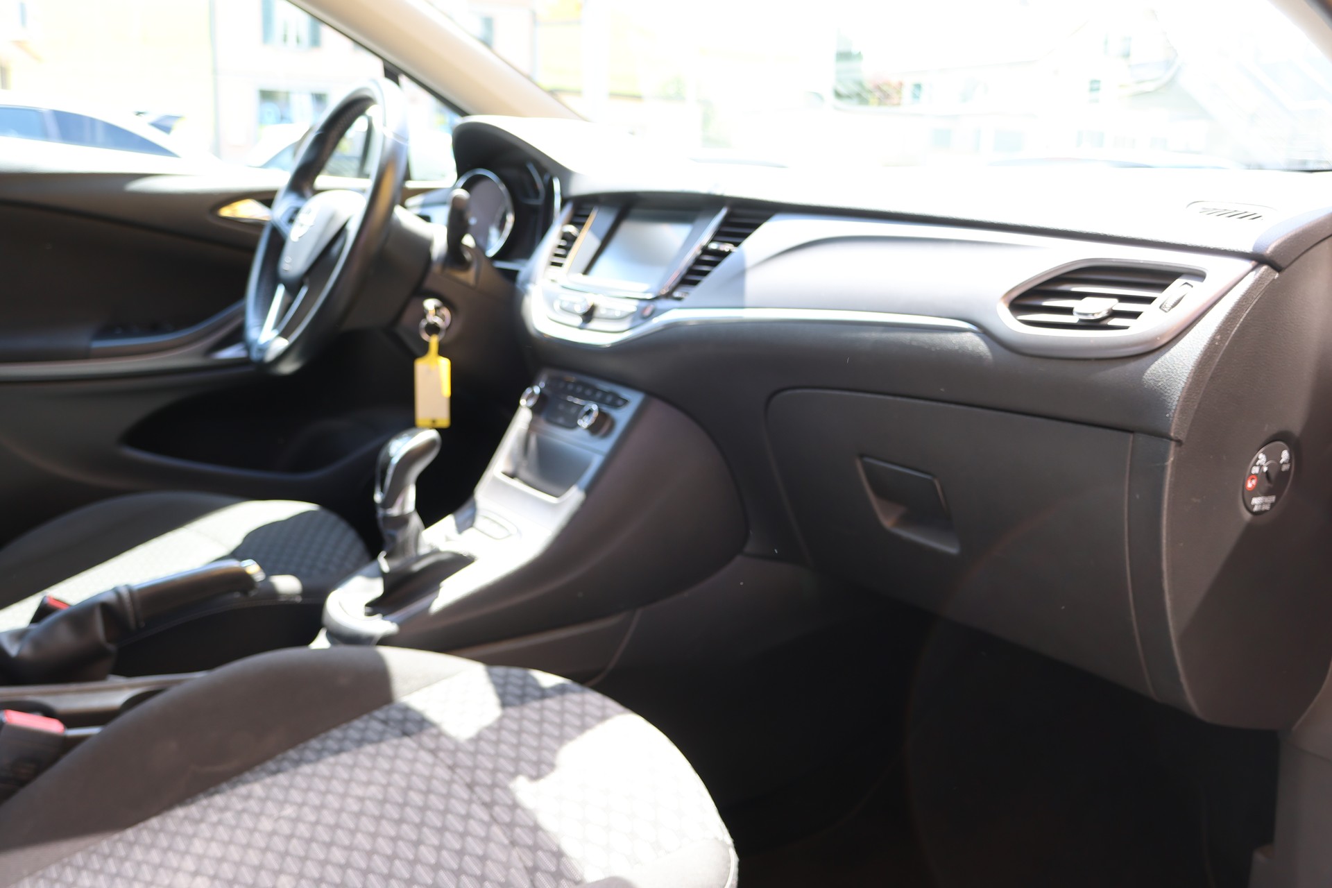 OPEL Astra Sports Tourer 1.0i Turbo Enjoy Easytronic-image-10