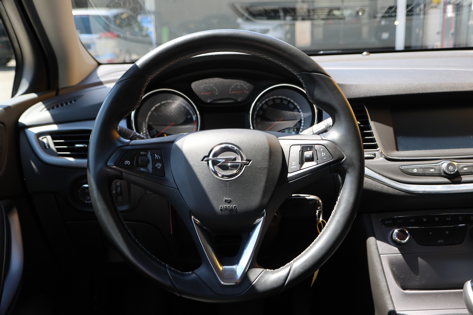 OPEL Astra Sports Tourer 1.0i Turbo Enjoy Easytronic-image-4