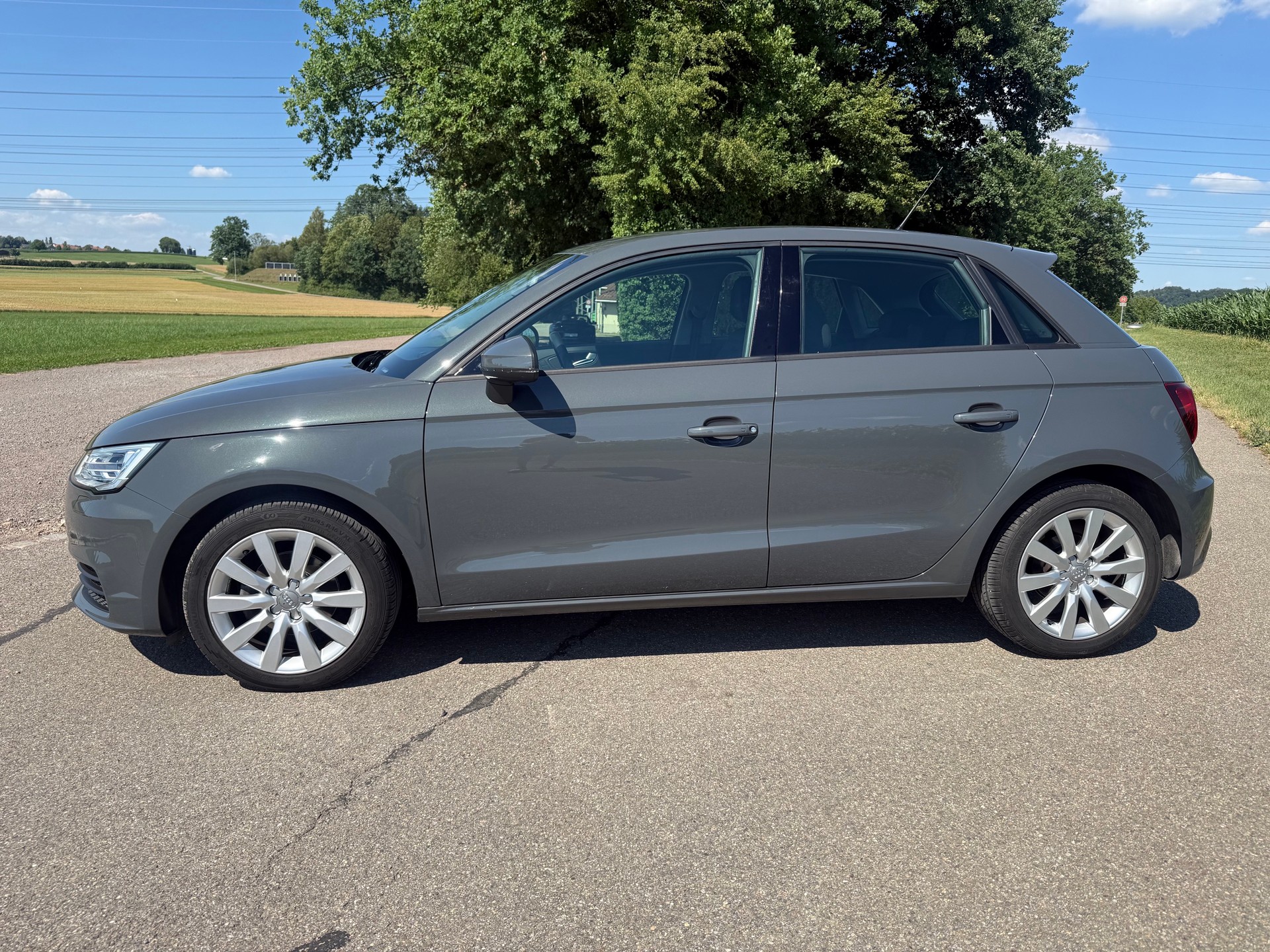 AUDI A1 Sportback 1.0 TFSI Design S-tronic-image-1