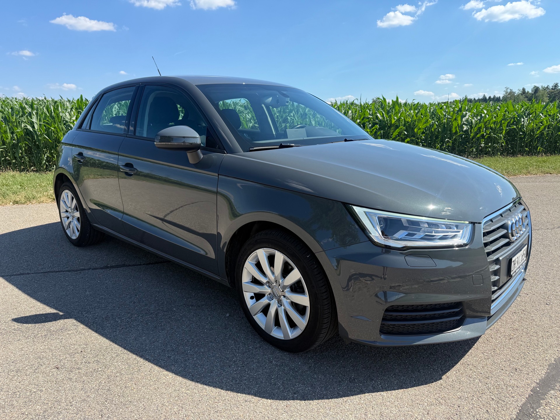 AUDI A1 Sportback 1.0 TFSI Design S-tronic-image-3