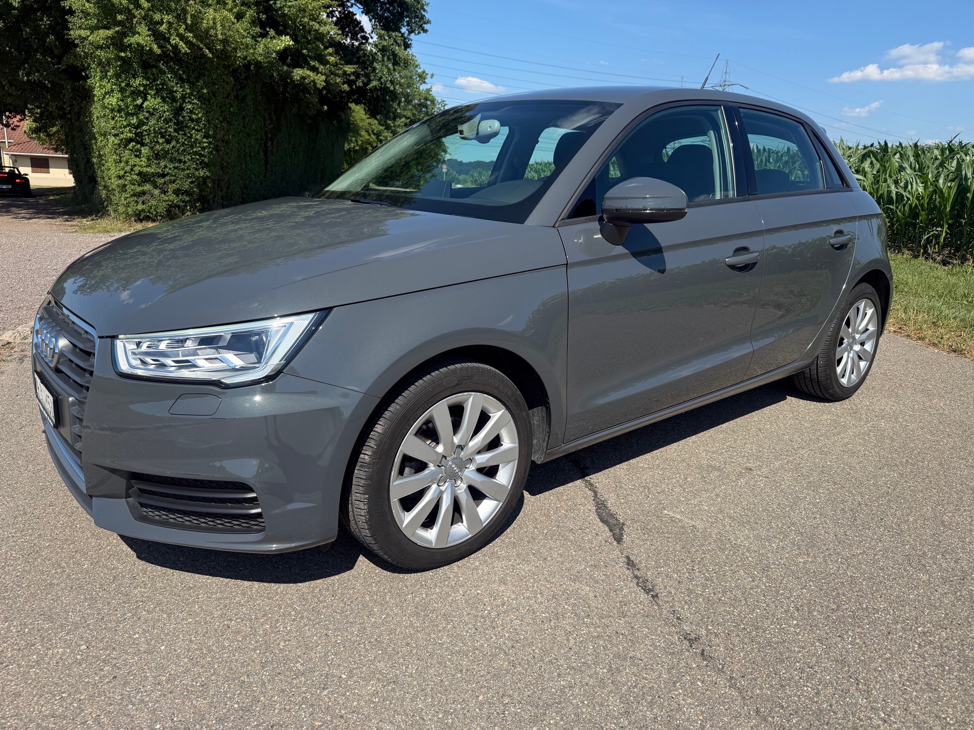 AUDI A1 Sportback 1.0 TFSI Design S-tronic-image-0