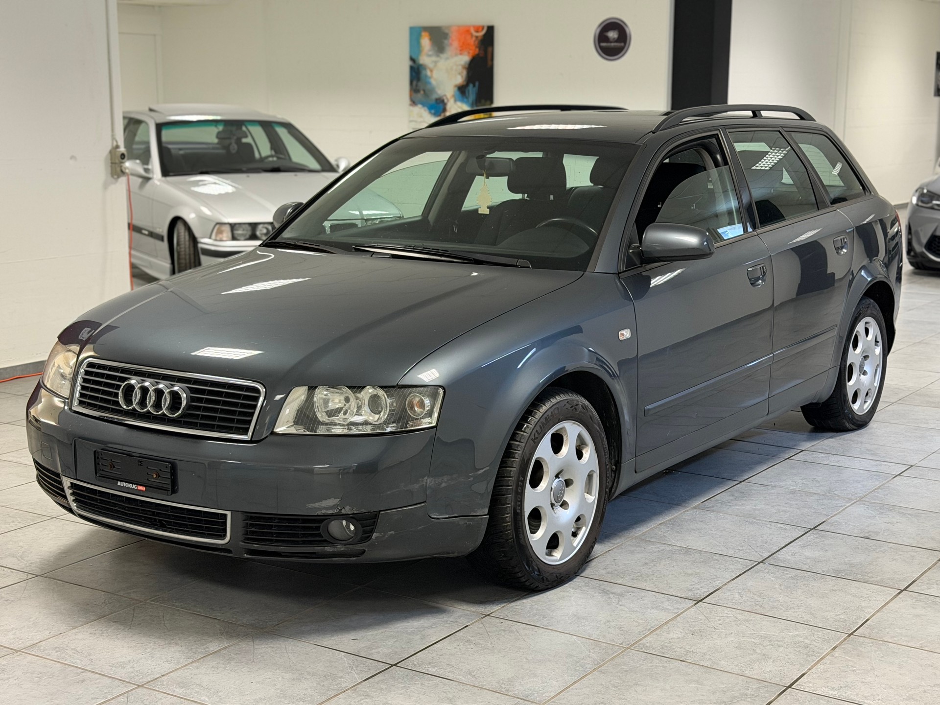 AUDI A4 Avant 2.4 V6-image-0