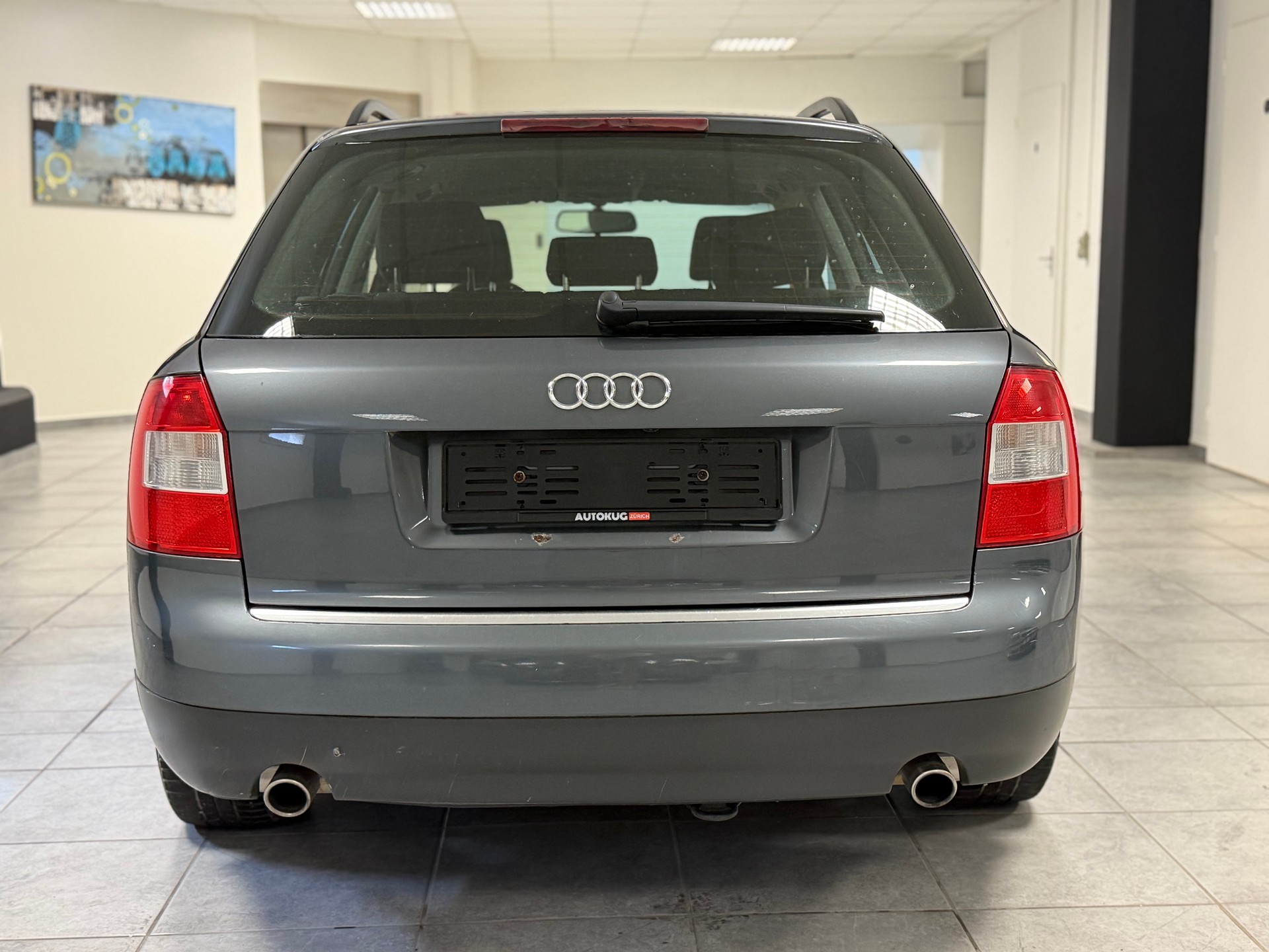 AUDI A4 Avant 2.4 V6-image-12