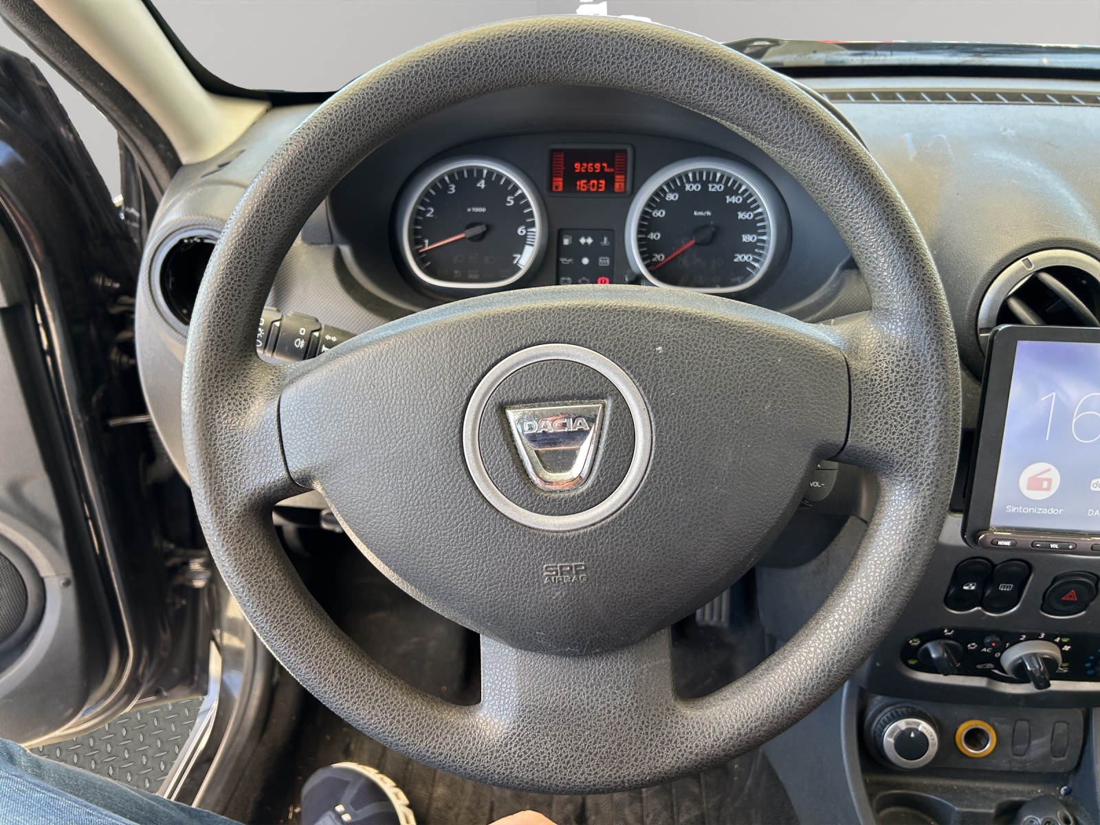 DACIA Duster 1.6 Ambiance 4x4-image-14