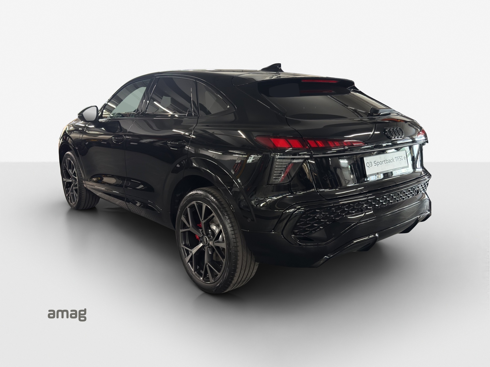AUDI Q3 Sportback e-hybrid 200 kW S tronig-image-2