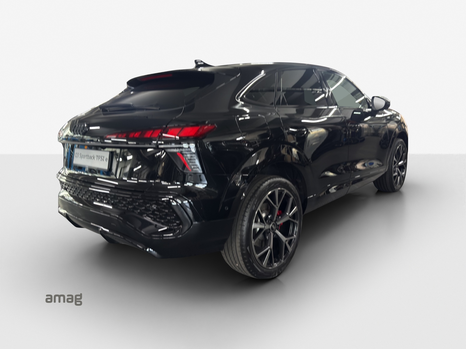 AUDI Q3 Sportback e-hybrid 200 kW S tronig-image-4