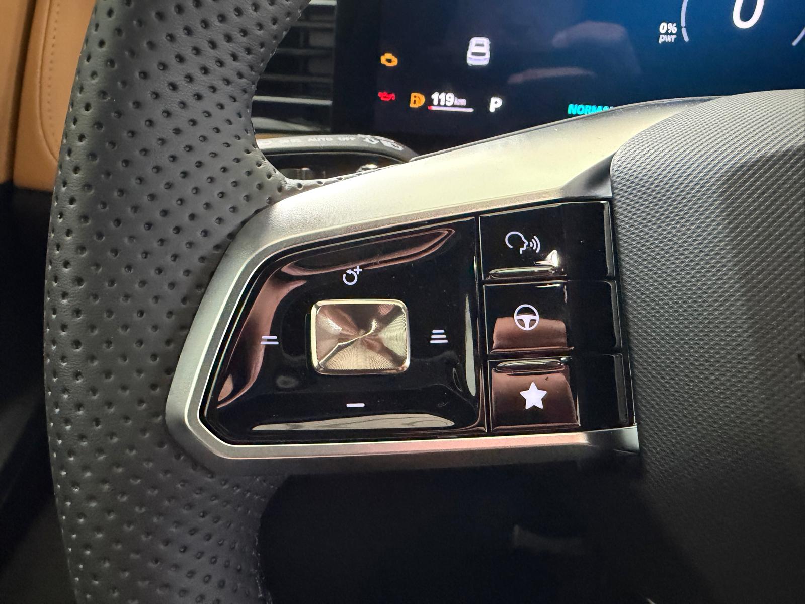 MG HS 1.5 Hybrid Luxury-image-14